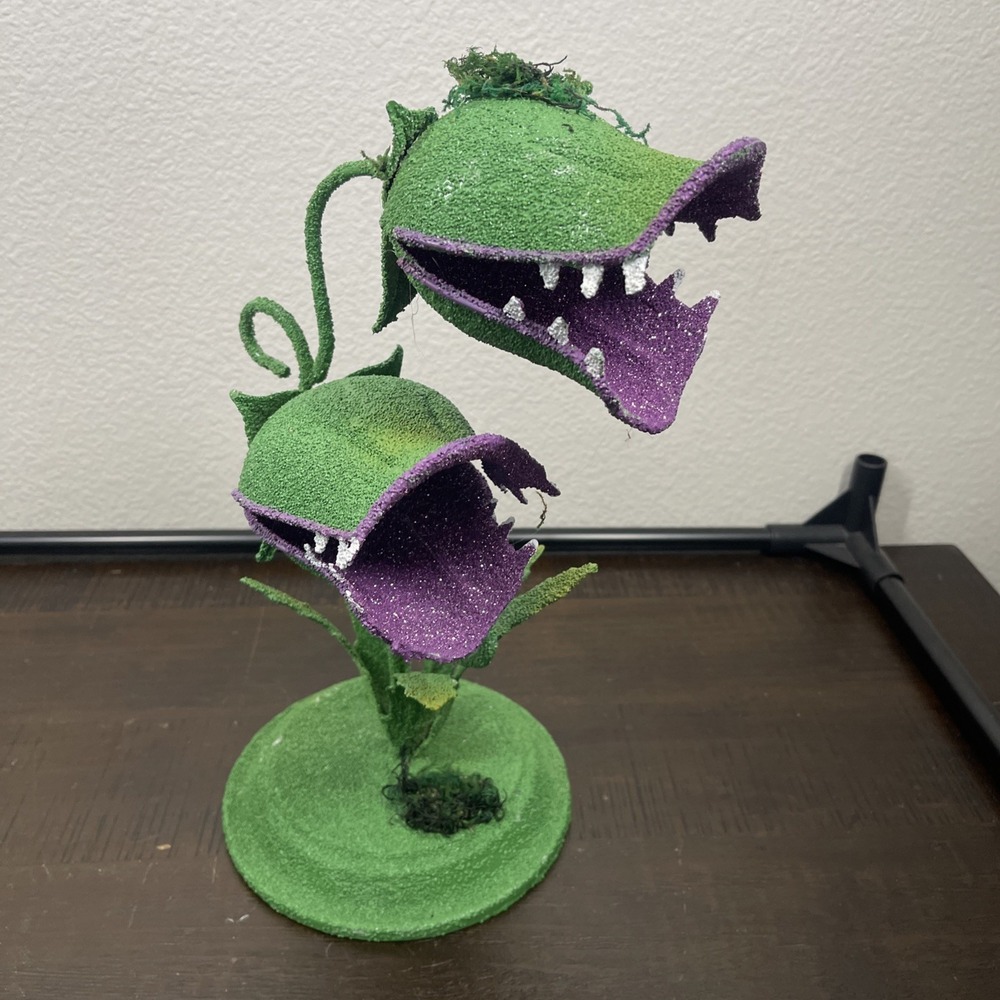 Little Shop of Horrors Audrey Plant Venus Flytrap Metal Halloween 13" - Picture 2 of 6